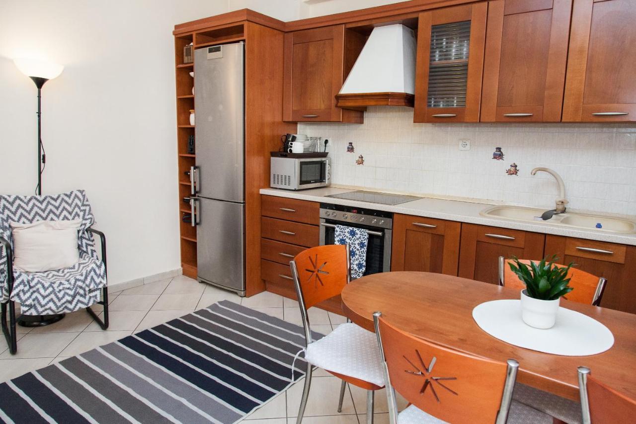 Lovely Apt In Peristeri Atena Exterior foto