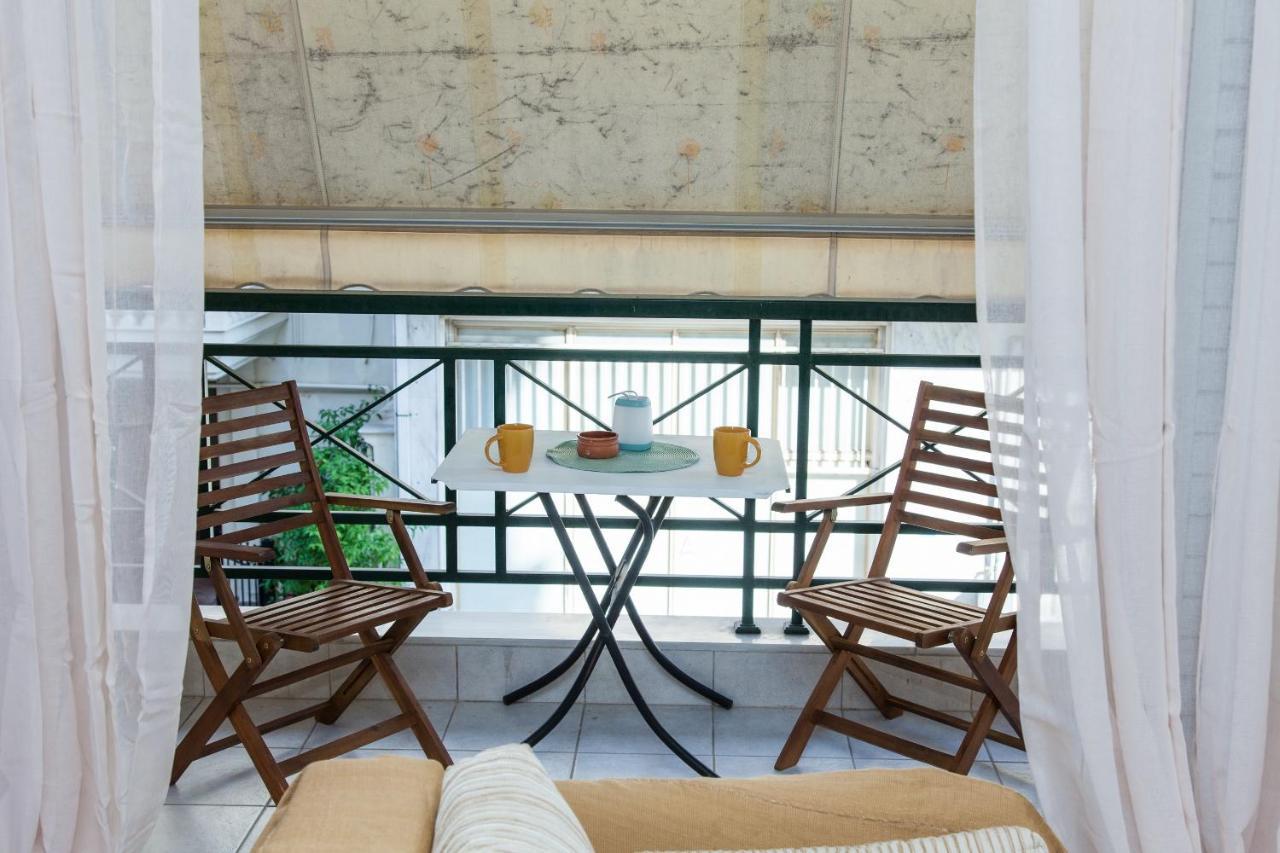 Lovely Apt In Peristeri Atena Exterior foto
