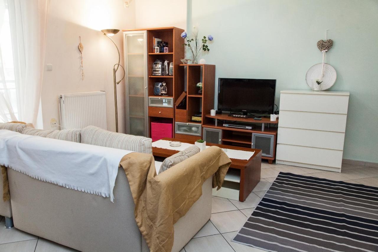 Lovely Apt In Peristeri Atena Exterior foto