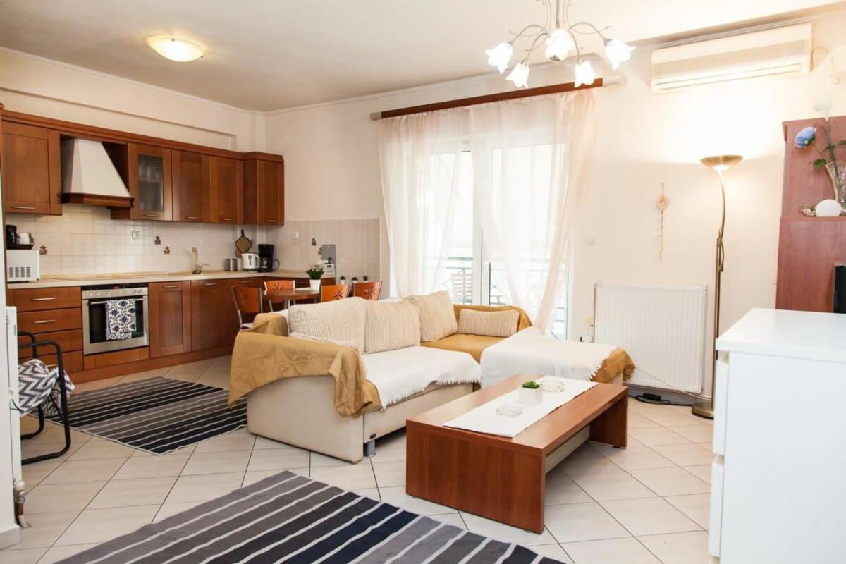 Lovely Apt In Peristeri Atena Exterior foto