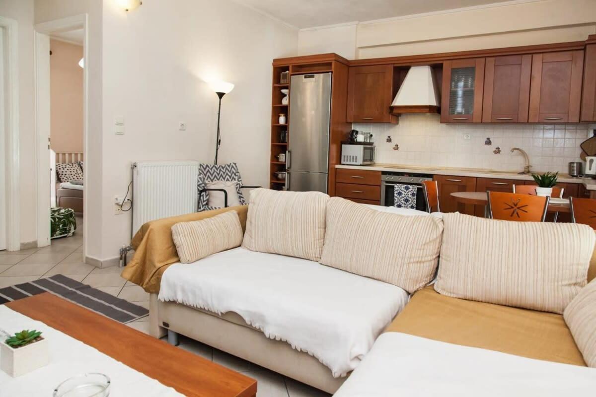 Lovely Apt In Peristeri Atena Exterior foto